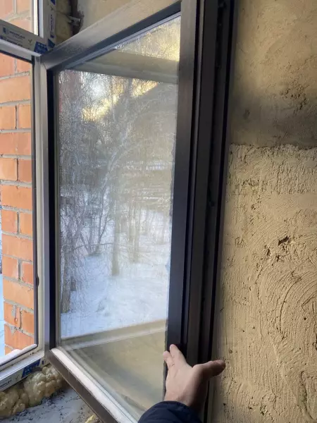 Установка одностворчатого окна в коммерческое помещение